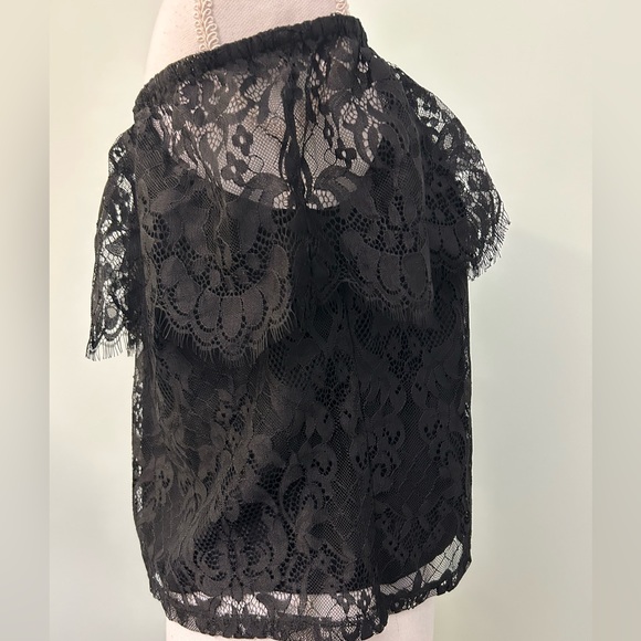 Hollister Black Lace Off-The-Shoulder Top NWT - Picture 6 of 9